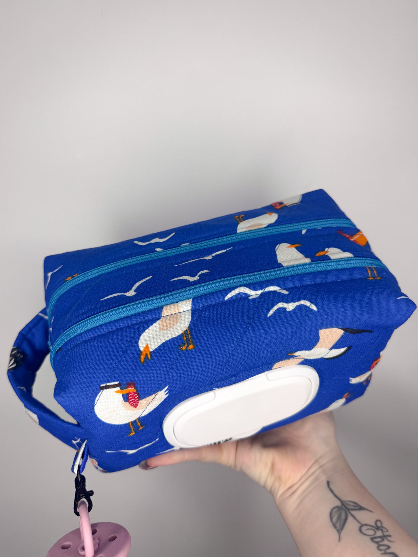 Seagulls Essential Wipe Pouch