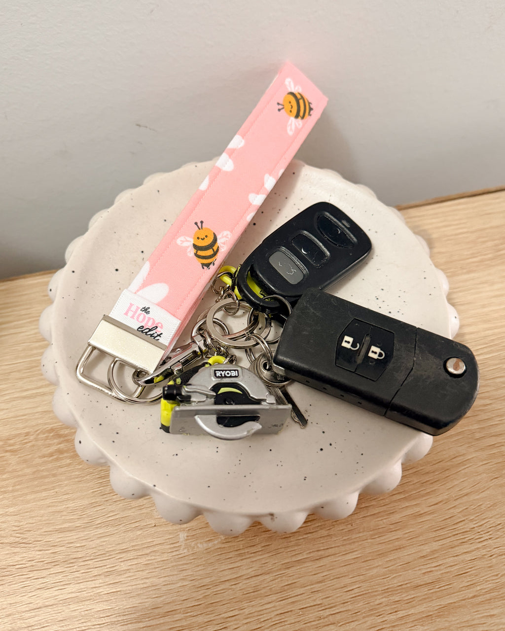 The Signature KeyFob Wristlet (Mama & Mini Sizes) – Pink Daisy