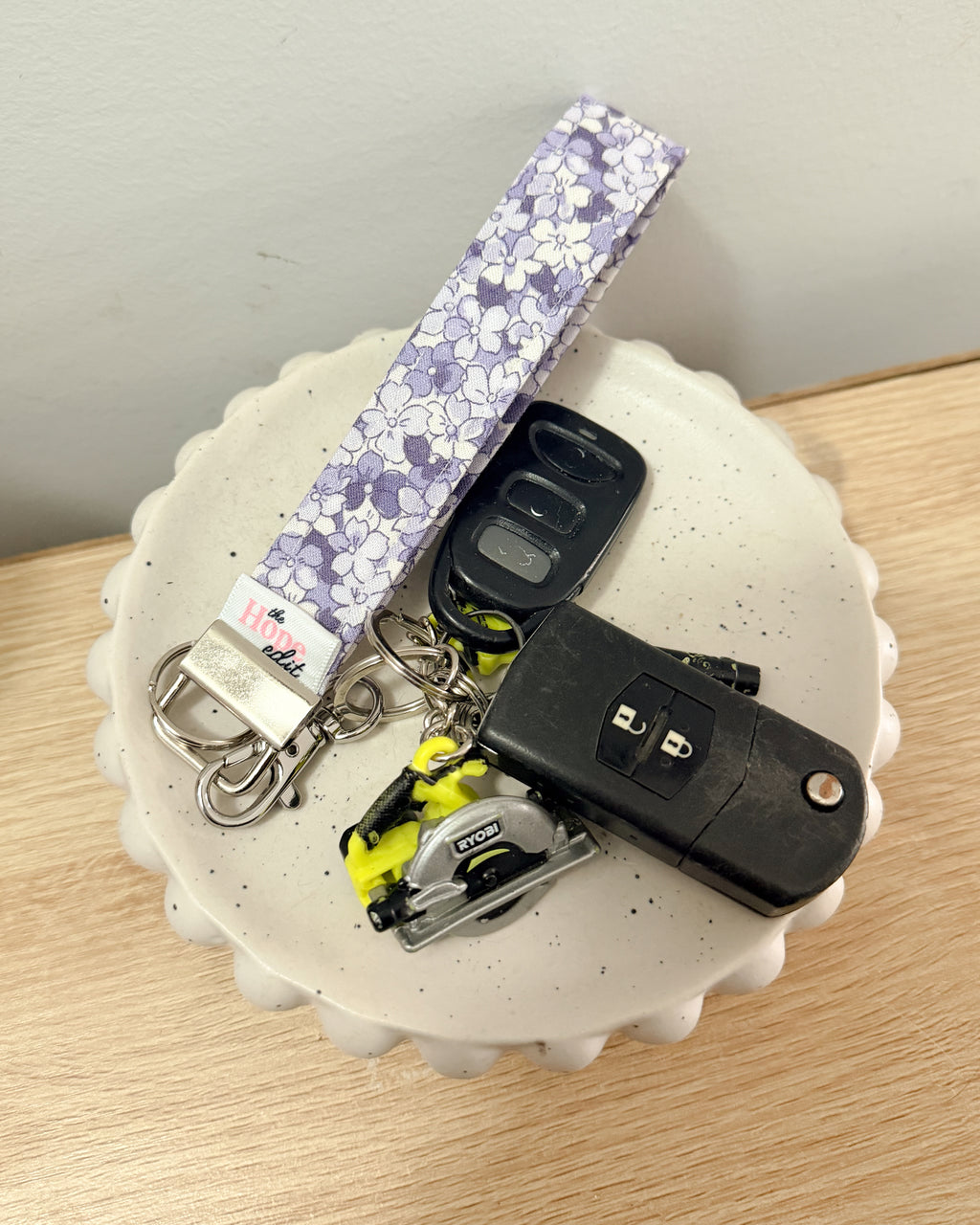 The Signature KeyFob Wristlet (Mama & Mini Sizes) – Jade Floral