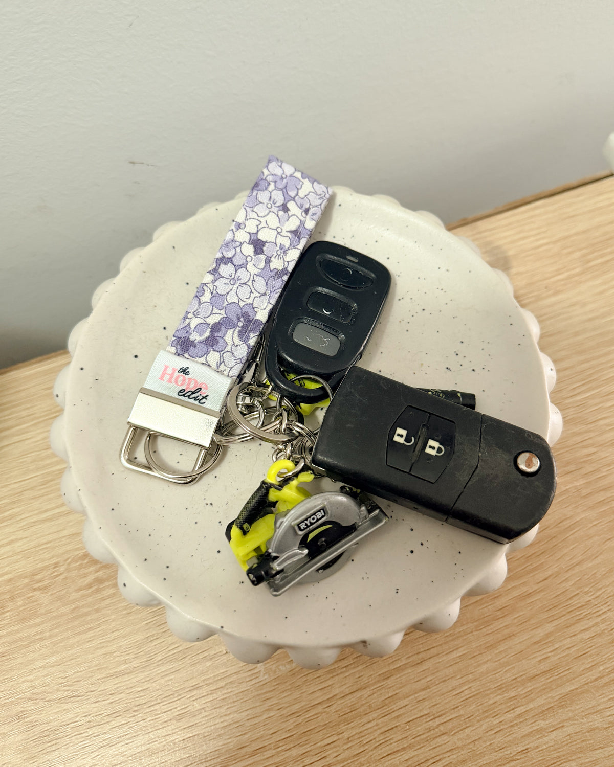 The Signature KeyFob Wristlet (Mama & Mini Sizes) – Jade Floral